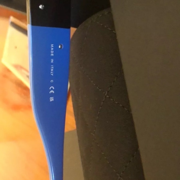 Vintage CHANEL Black Sunglasses - Picture 4 of 5